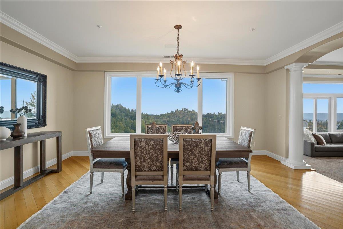 Detail Gallery Image 11 of 61 For 19975 Skyline Blvd, Los Gatos,  CA 95033 - 5 Beds | 3/2 Baths