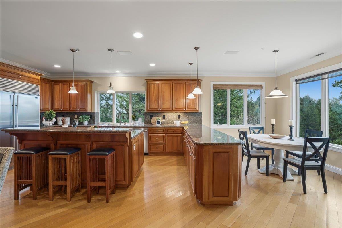 Detail Gallery Image 12 of 61 For 19975 Skyline Blvd, Los Gatos,  CA 95033 - 5 Beds | 3/2 Baths