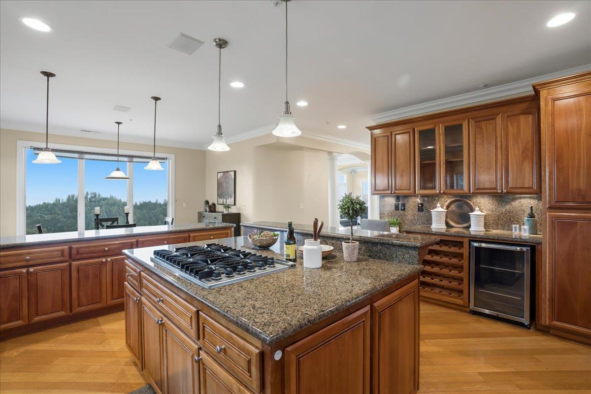 Detail Gallery Image 16 of 61 For 19975 Skyline Blvd, Los Gatos,  CA 95033 - 5 Beds | 3/2 Baths