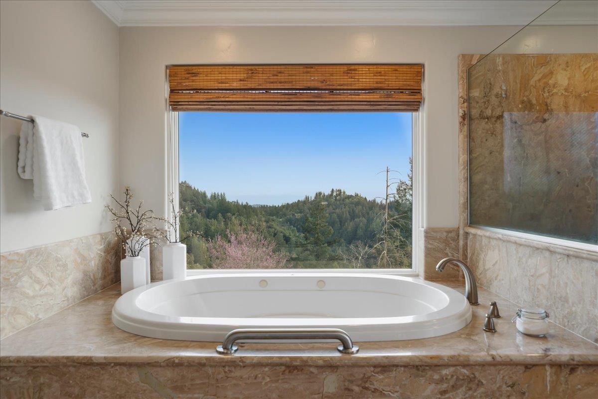 Detail Gallery Image 27 of 61 For 19975 Skyline Blvd, Los Gatos,  CA 95033 - 5 Beds | 3/2 Baths