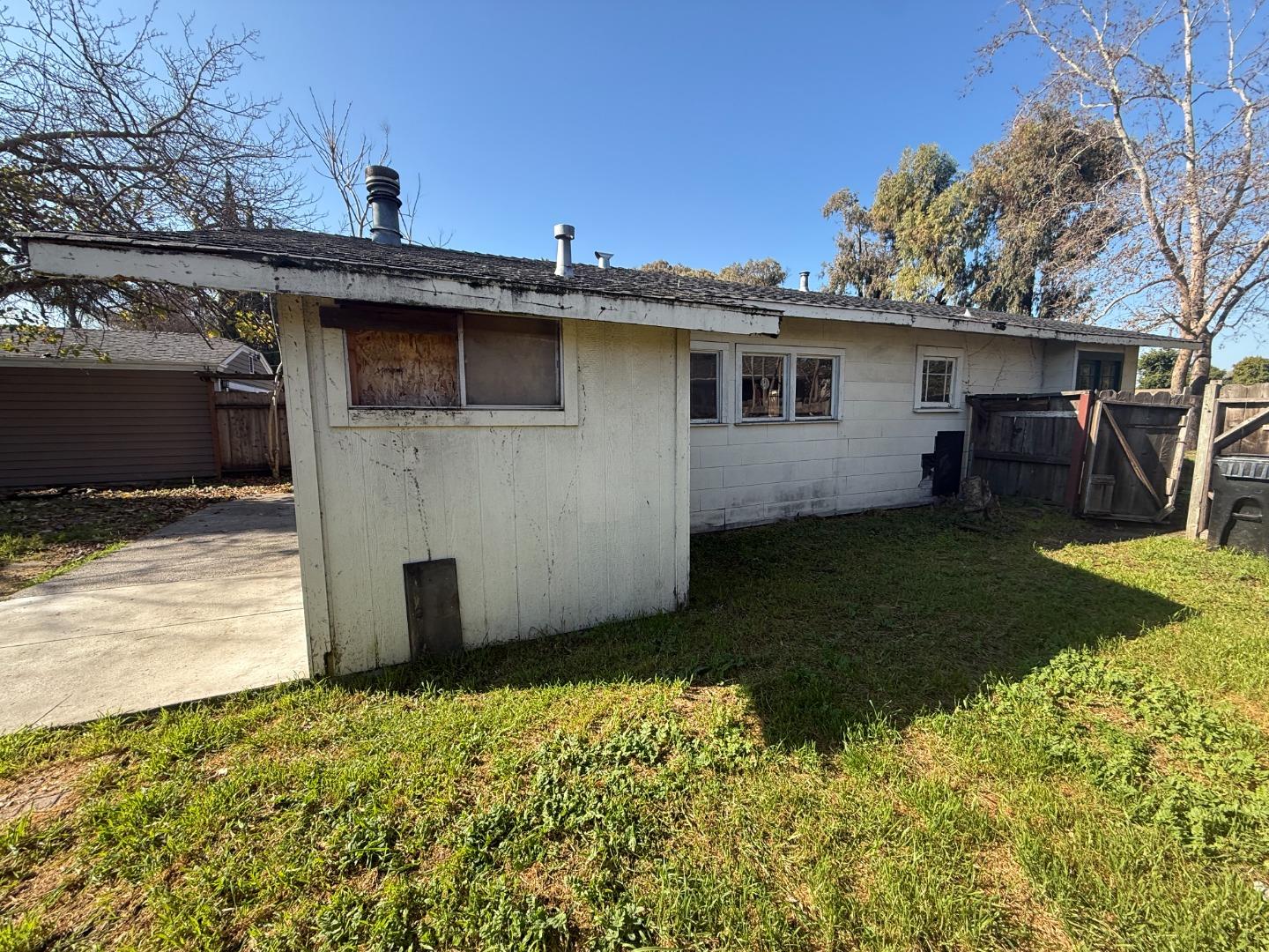 Detail Gallery Image 13 of 34 For 1490 Davis St, San Jose,  CA 95126 - 3 Beds | 1 Baths