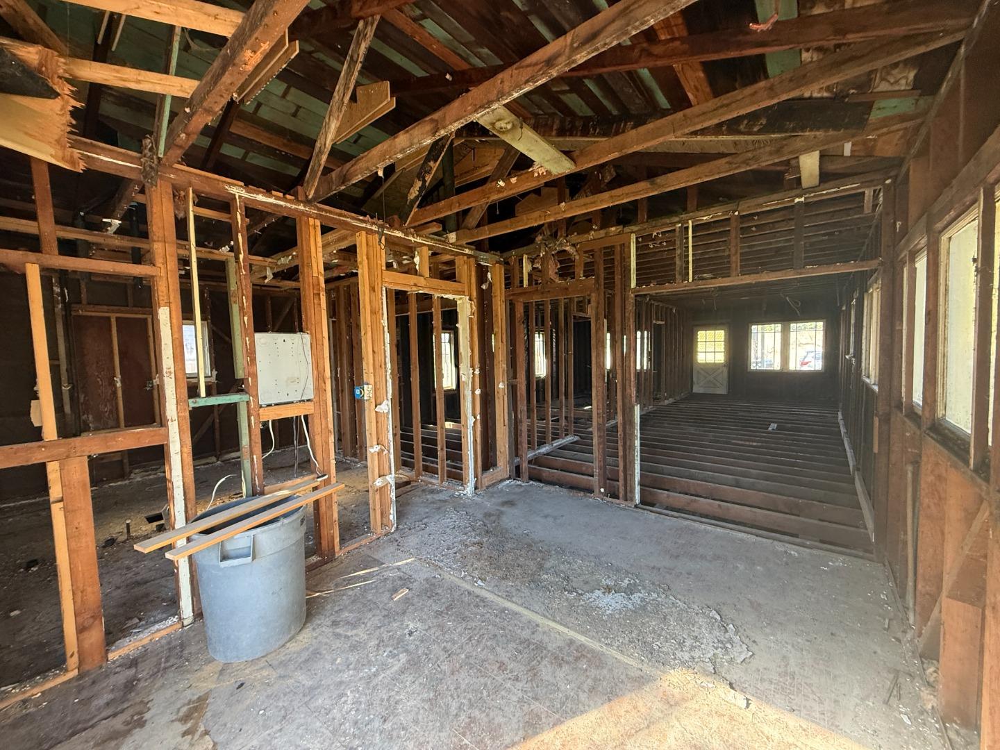 Detail Gallery Image 16 of 34 For 1490 Davis St, San Jose,  CA 95126 - 3 Beds | 1 Baths