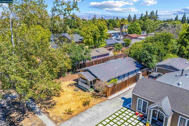 Detail Gallery Image 4 of 34 For 1490 Davis St, San Jose,  CA 95126 - 3 Beds | 1 Baths