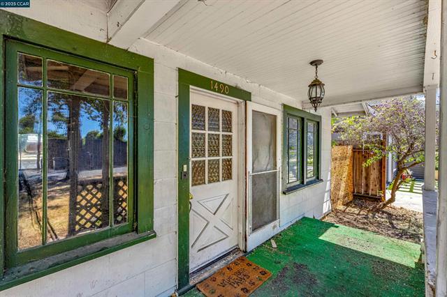 Detail Gallery Image 5 of 34 For 1490 Davis St, San Jose,  CA 95126 - 3 Beds | 1 Baths
