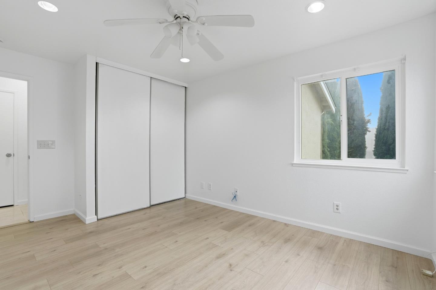 Detail Gallery Image 19 of 32 For 161 Edgewater Pl, Pittsburg,  CA 94565 - 4 Beds | 2 Baths