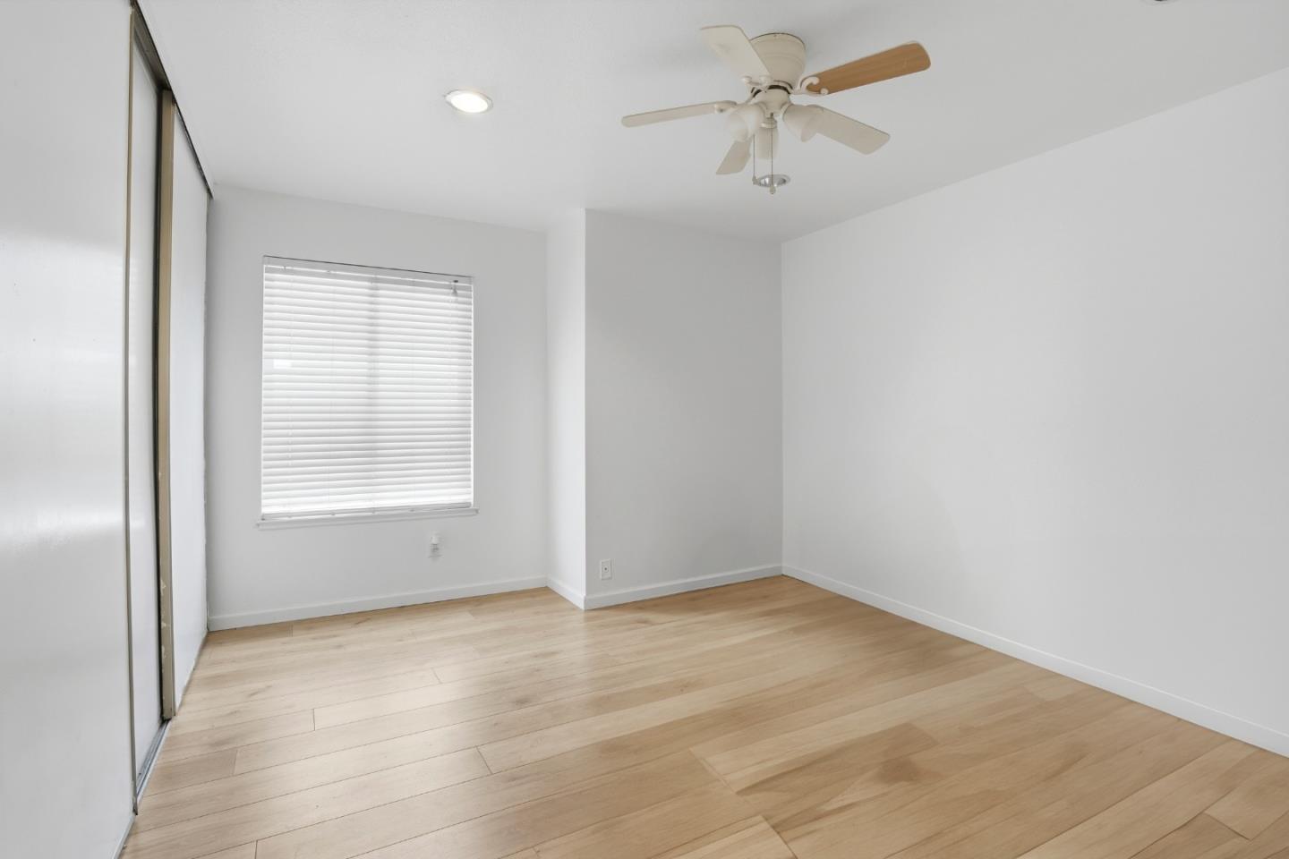 Detail Gallery Image 23 of 32 For 161 Edgewater Pl, Pittsburg,  CA 94565 - 4 Beds | 2 Baths