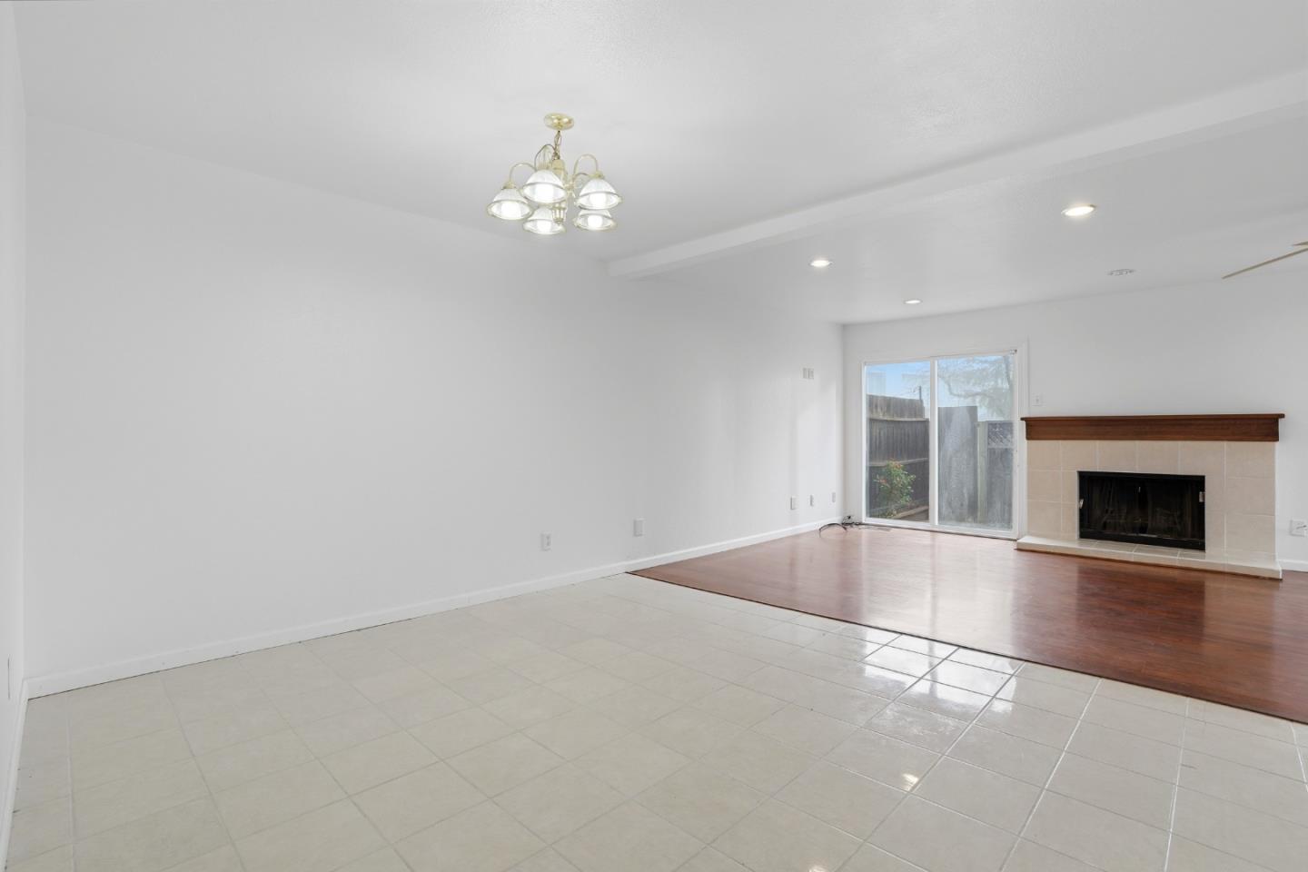 Detail Gallery Image 29 of 32 For 161 Edgewater Pl, Pittsburg,  CA 94565 - 4 Beds | 2 Baths