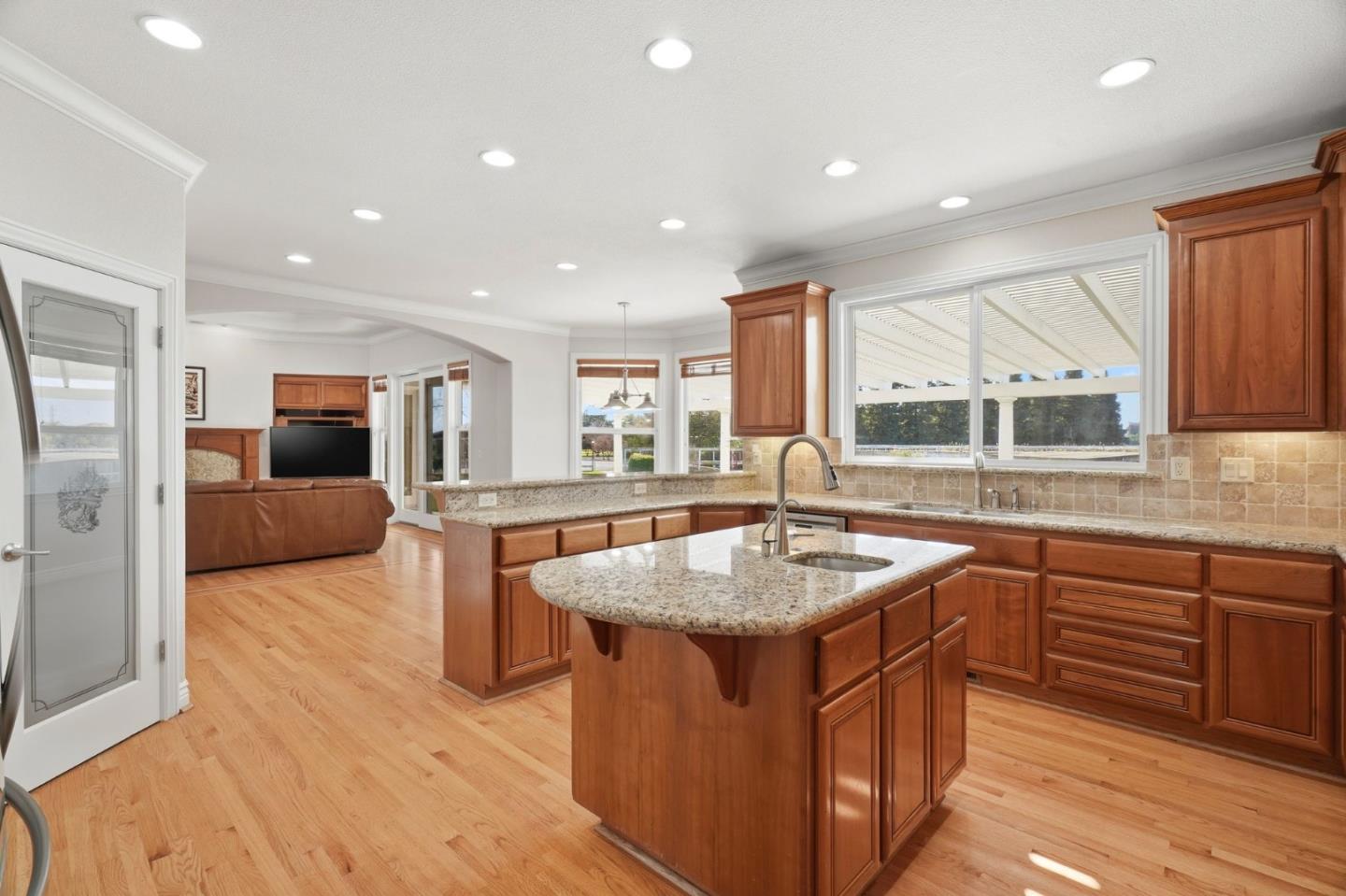 Detail Gallery Image 14 of 50 For 730 Lepa Ct, Gilroy,  CA 95020 - 4 Beds | 3 Baths