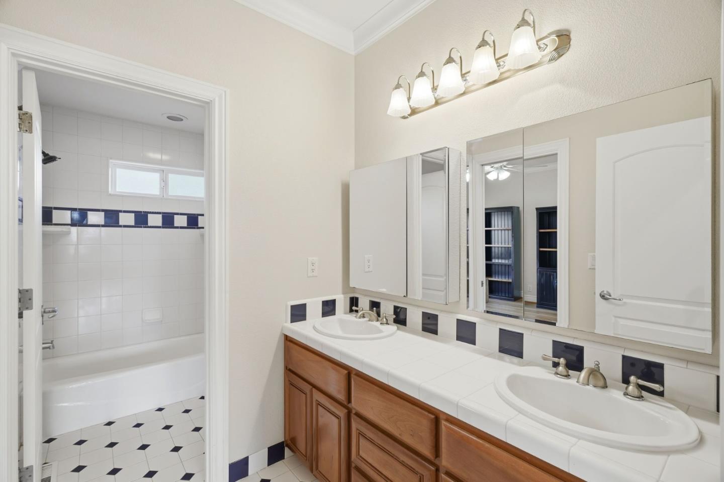 Detail Gallery Image 22 of 50 For 730 Lepa Ct, Gilroy,  CA 95020 - 4 Beds | 3 Baths