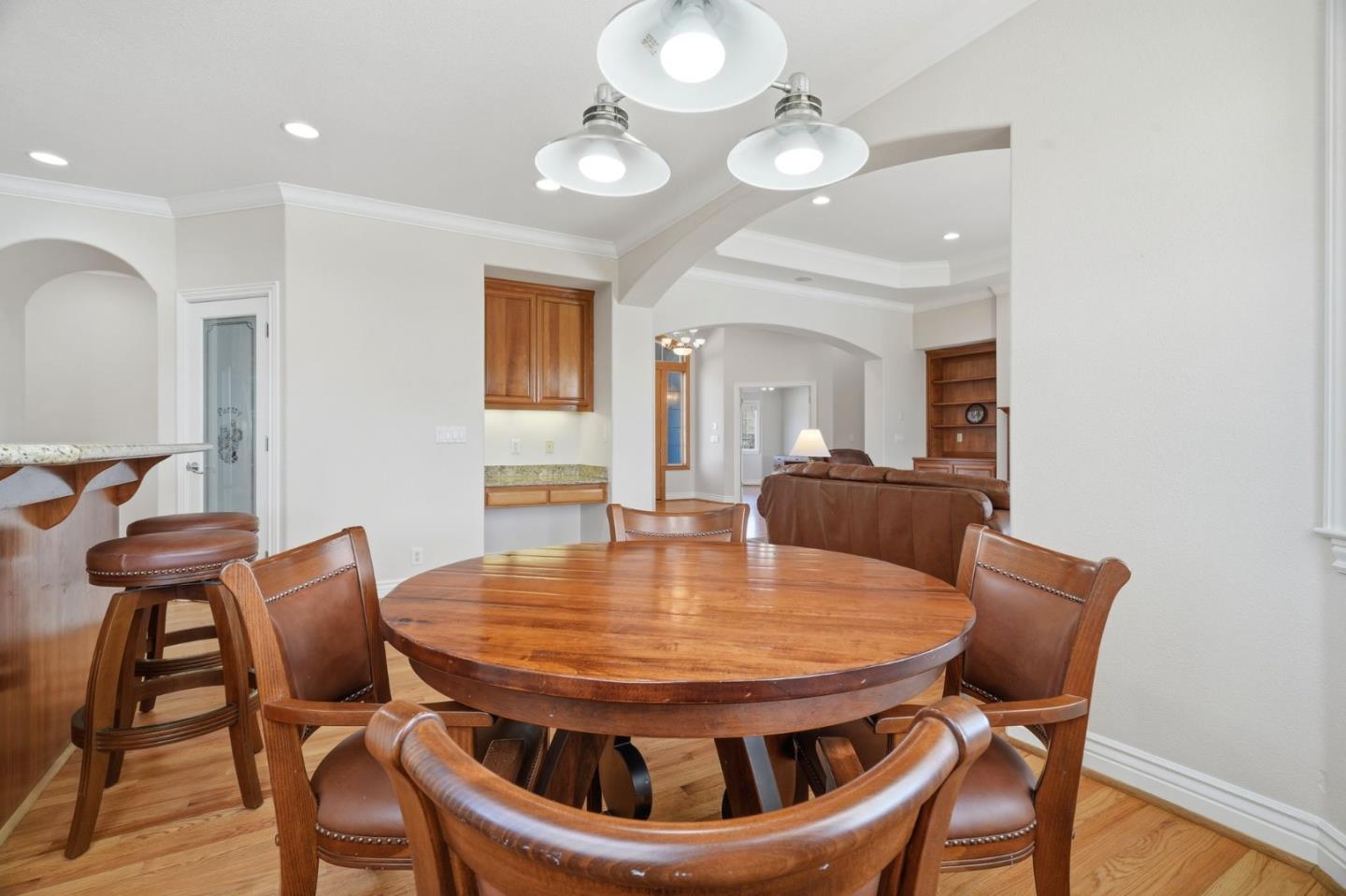 Detail Gallery Image 8 of 50 For 730 Lepa Ct, Gilroy,  CA 95020 - 4 Beds | 3 Baths