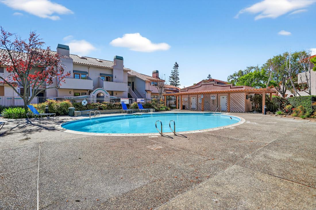 Detail Gallery Image 32 of 35 For 10259 Nile Dr, Cupertino,  CA 95014 - 2 Beds | 2 Baths