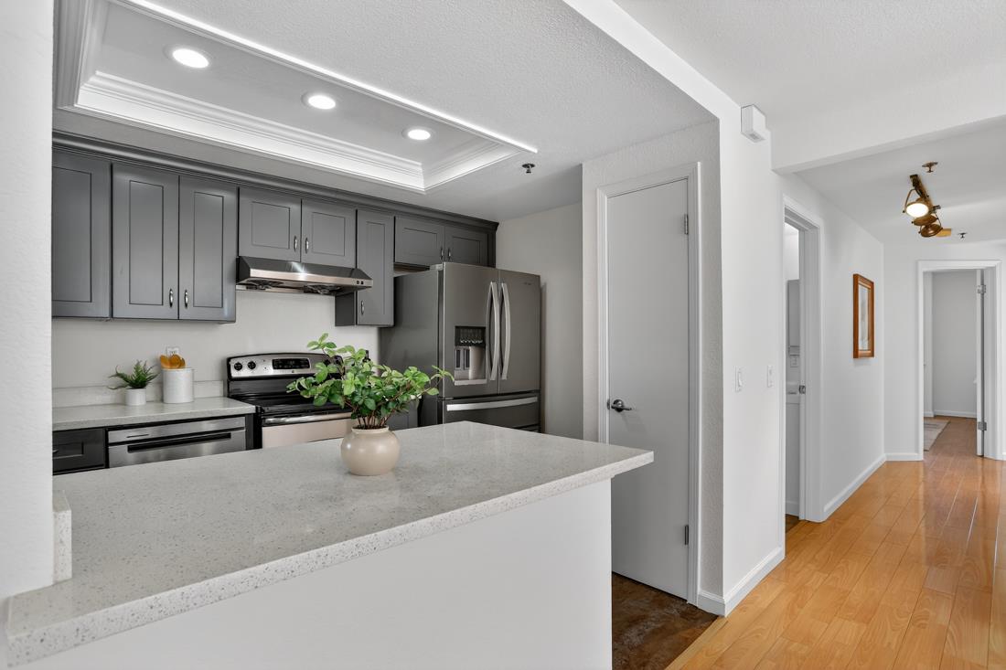 Detail Gallery Image 8 of 35 For 10259 Nile Dr, Cupertino,  CA 95014 - 2 Beds | 2 Baths