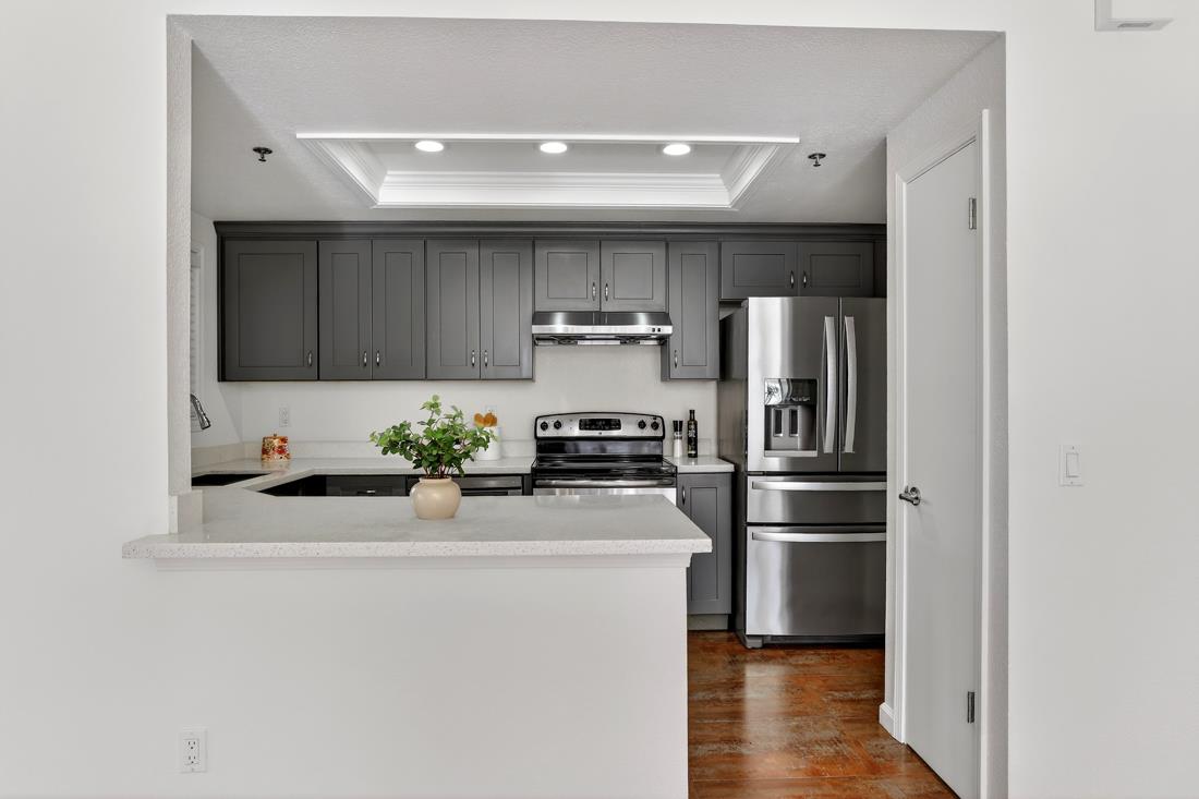 Detail Gallery Image 9 of 35 For 10259 Nile Dr, Cupertino,  CA 95014 - 2 Beds | 2 Baths