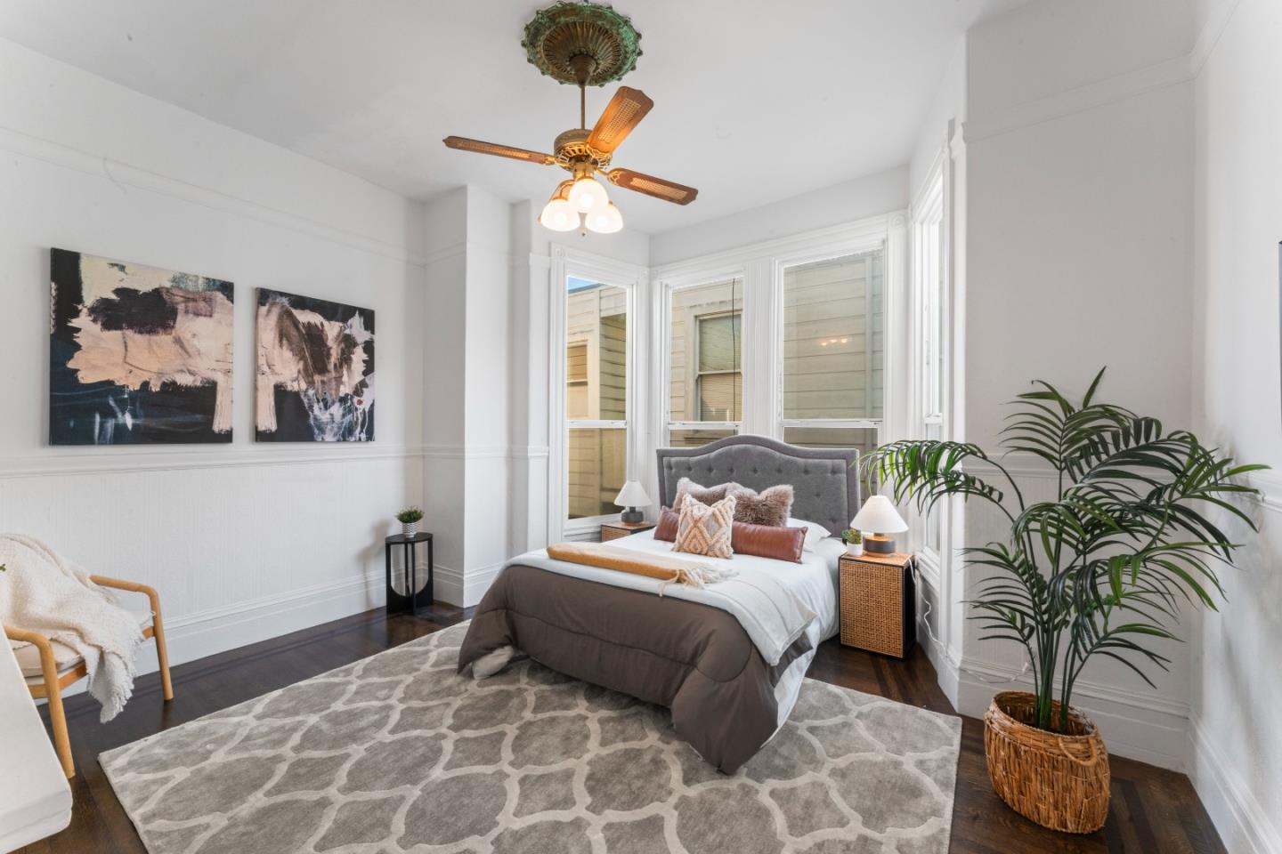 Detail Gallery Image 10 of 30 For 483 Oak St, San Francisco,  CA 94102 - 4 Beds | 2 Baths