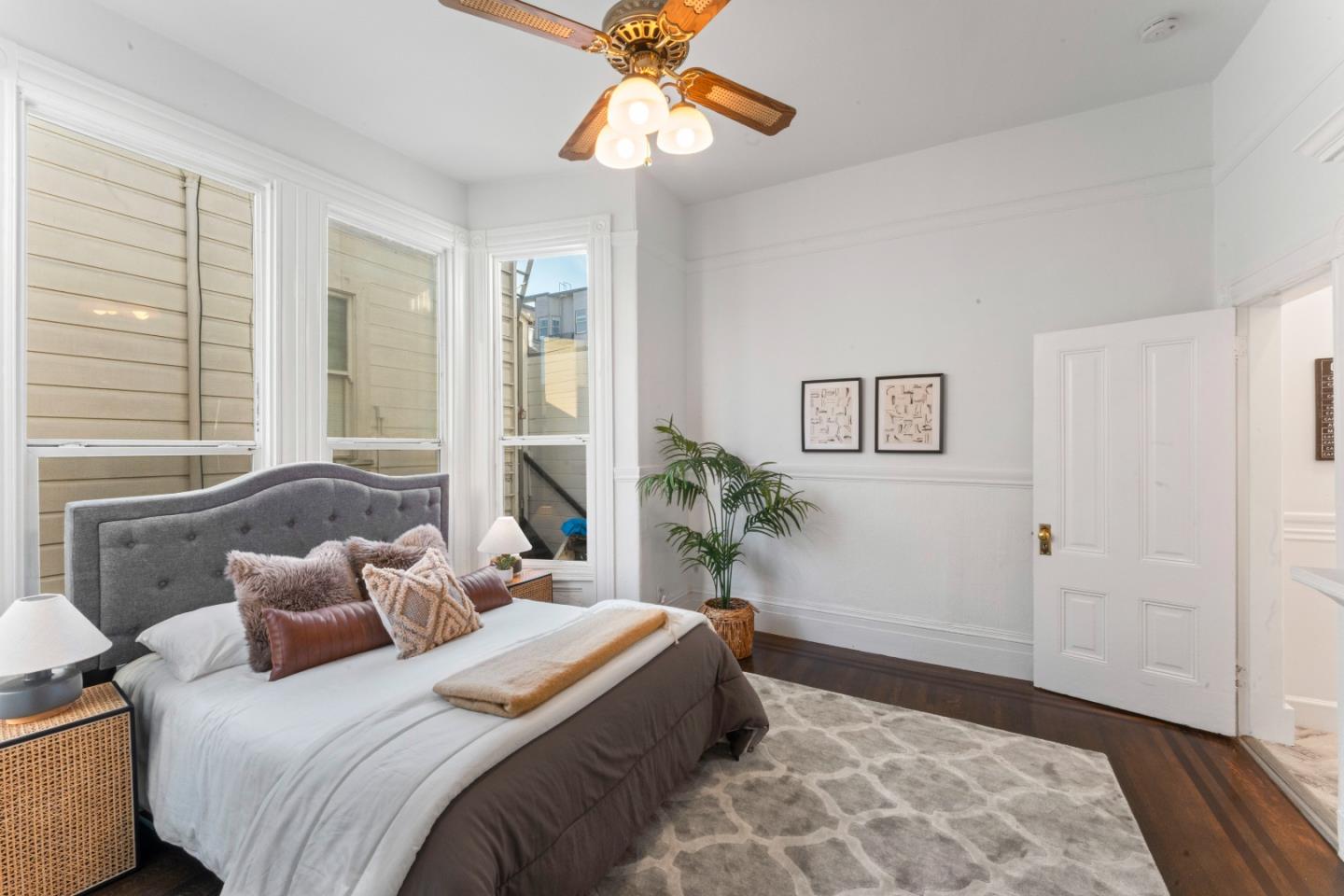 Detail Gallery Image 11 of 30 For 483 Oak St, San Francisco,  CA 94102 - 4 Beds | 2 Baths