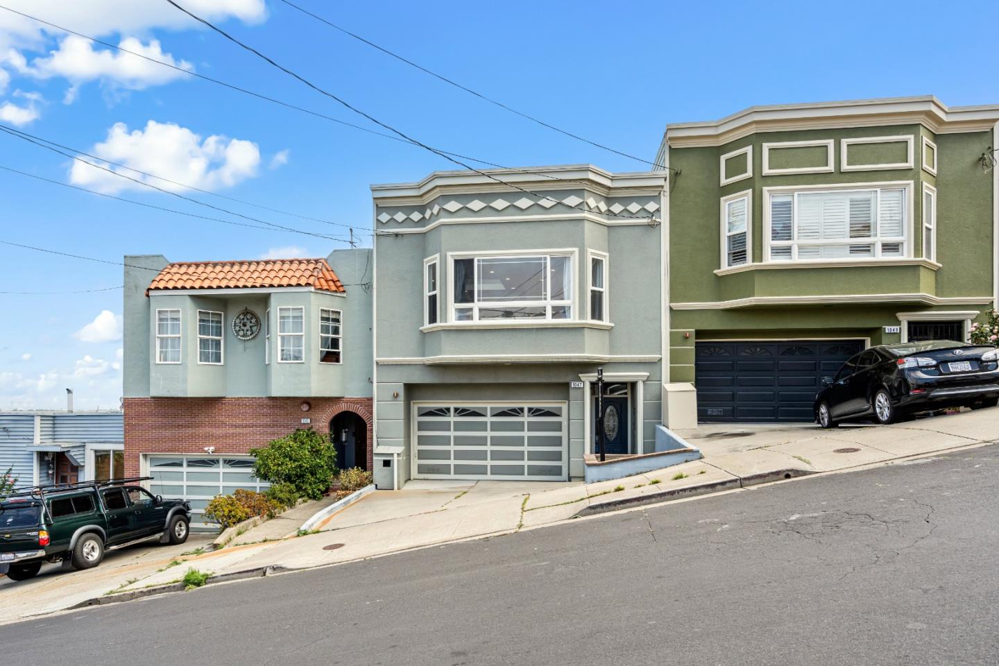 Front Image Thumbnail for ML82035949