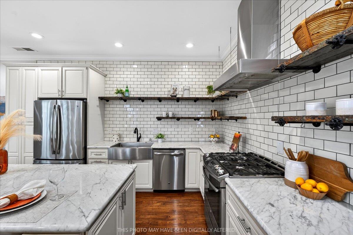 Detail Gallery Image 10 of 45 For 143 N Almaden Blvd, San Jose,  CA 95110 - – Beds | – Baths