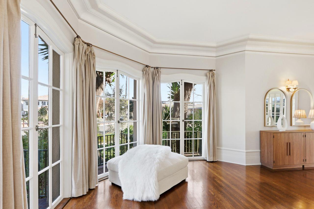 Detail Gallery Image 17 of 98 For 225 Sequoia Ave, San Jose,  CA 95126 - 4 Beds | 3 Baths