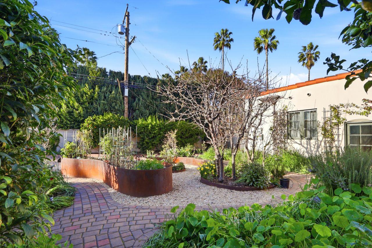 Detail Gallery Image 81 of 98 For 225 Sequoia Ave, San Jose,  CA 95126 - 4 Beds | 3 Baths