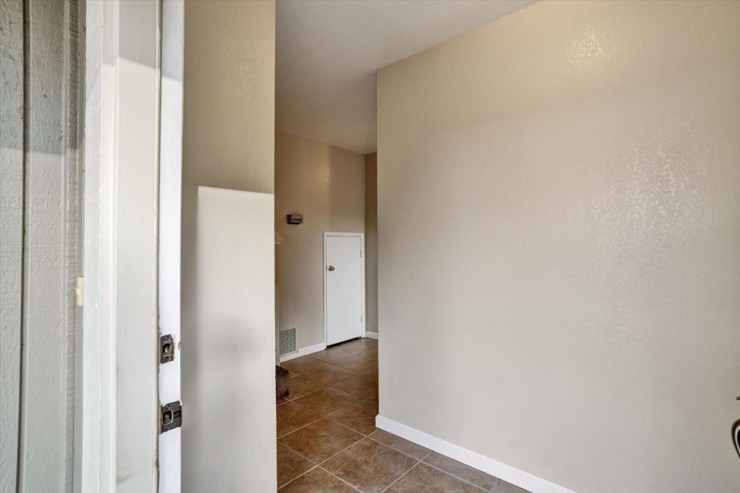 Detail Gallery Image 18 of 40 For 1419 Squire Ct, Hollister,  CA 95023 - 3 Beds | 2 Baths