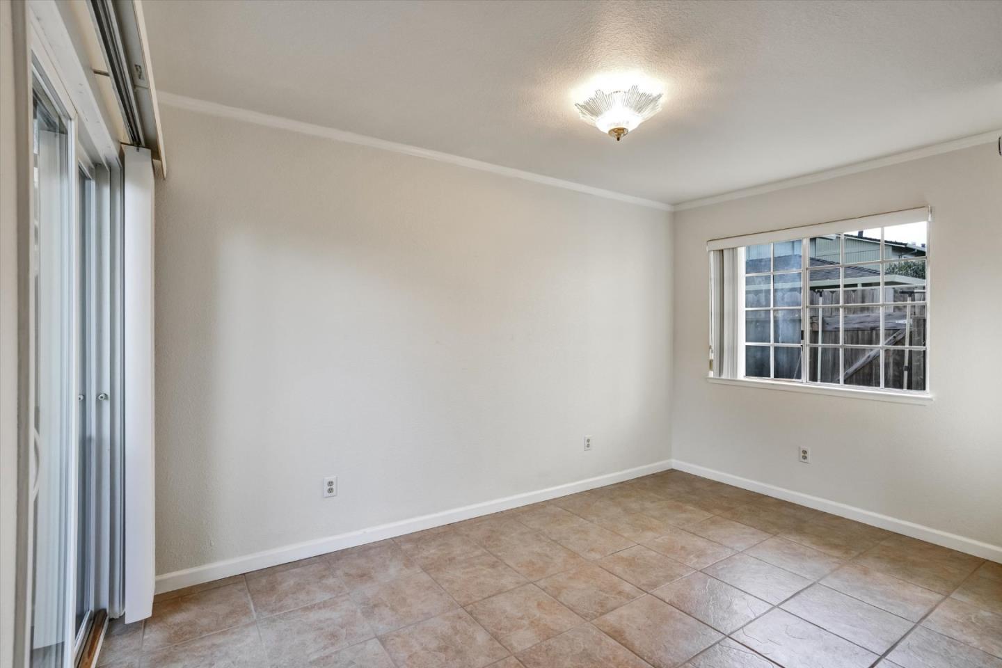 Detail Gallery Image 9 of 40 For 1419 Squire Ct, Hollister,  CA 95023 - 3 Beds | 2 Baths