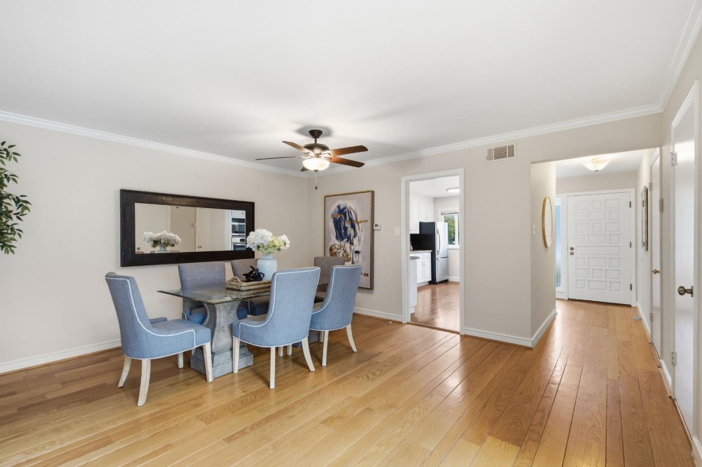 Detail Gallery Image 10 of 50 For 2308 Howard Ave, San Carlos,  CA 94070 - 4 Beds | 3 Baths