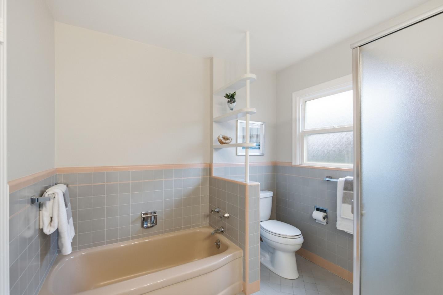 Detail Gallery Image 20 of 50 For 2308 Howard Ave, San Carlos,  CA 94070 - 4 Beds | 3 Baths