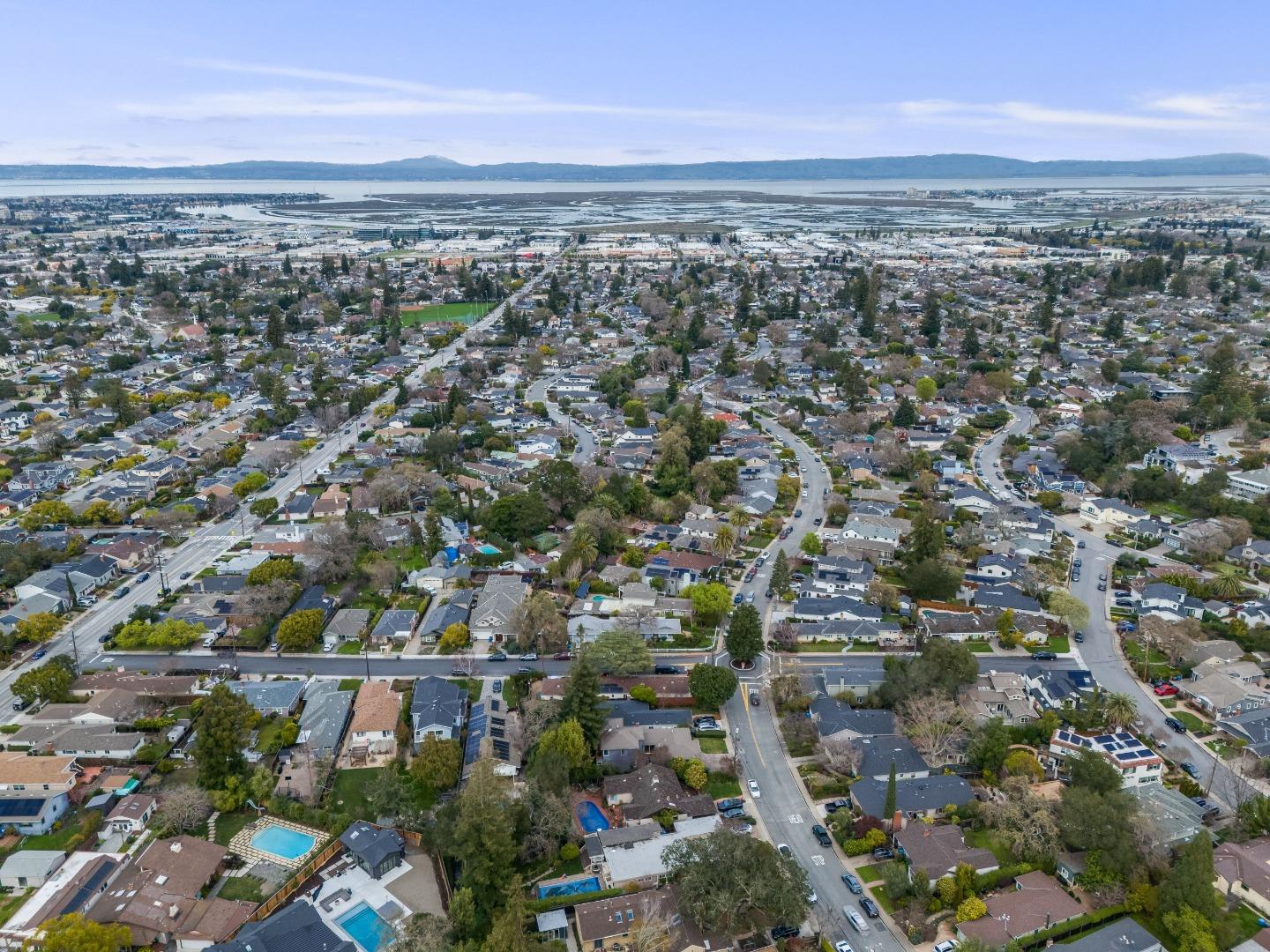 Detail Gallery Image 47 of 50 For 2308 Howard Ave, San Carlos,  CA 94070 - 4 Beds | 3 Baths