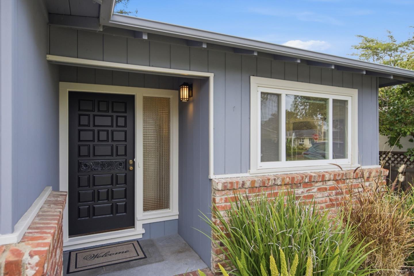 Detail Gallery Image 5 of 50 For 2308 Howard Ave, San Carlos,  CA 94070 - 4 Beds | 3 Baths