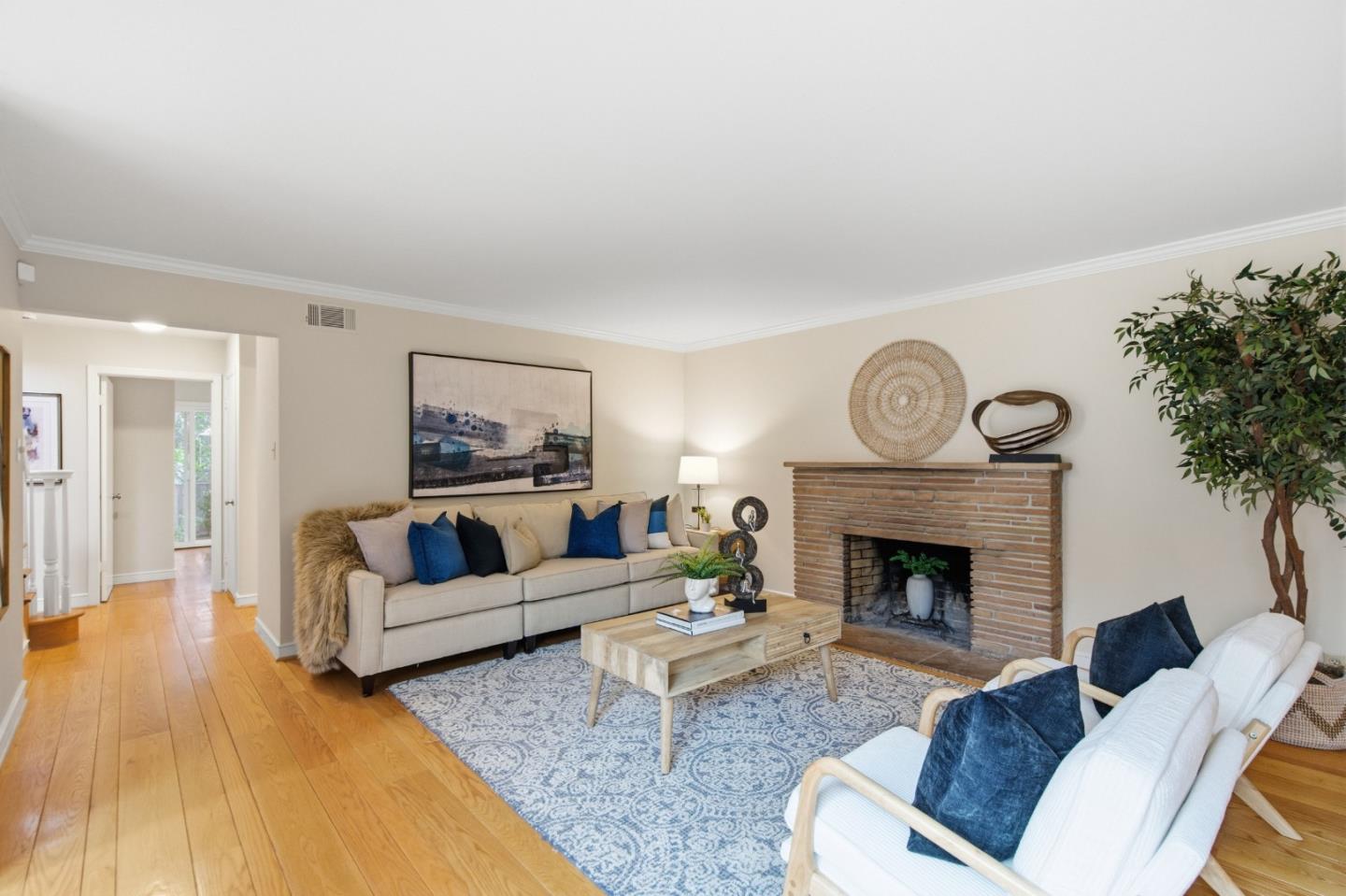 Detail Gallery Image 6 of 50 For 2308 Howard Ave, San Carlos,  CA 94070 - 4 Beds | 3 Baths