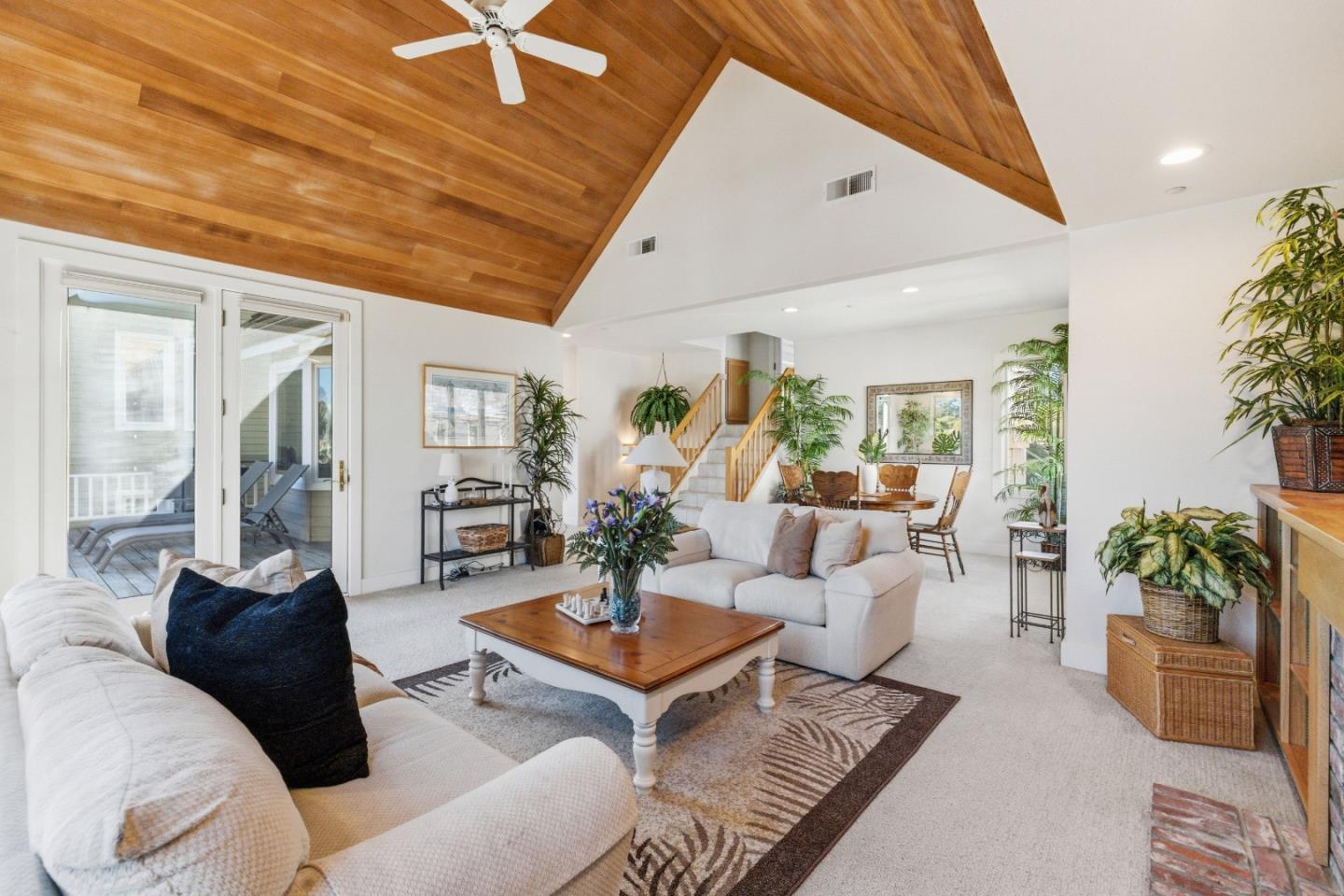 Detail Gallery Image 4 of 68 For 126 Frederick St #20,  Santa Cruz,  CA 95062 - 3 Beds | 2/1 Baths