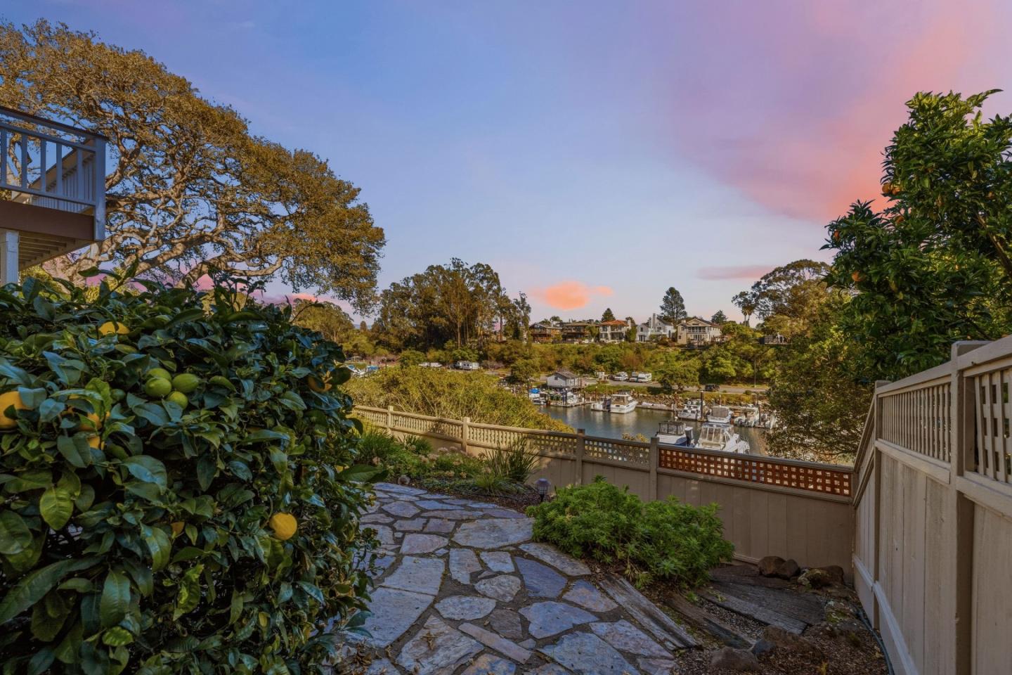 Detail Gallery Image 48 of 68 For 126 Frederick St #20,  Santa Cruz,  CA 95062 - 3 Beds | 2/1 Baths