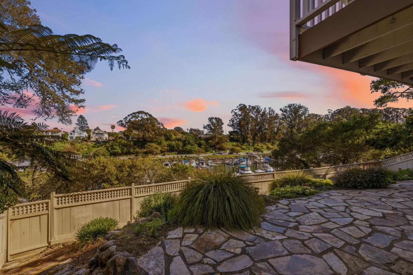 Detail Gallery Image 50 of 68 For 126 Frederick St #20,  Santa Cruz,  CA 95062 - 3 Beds | 2/1 Baths