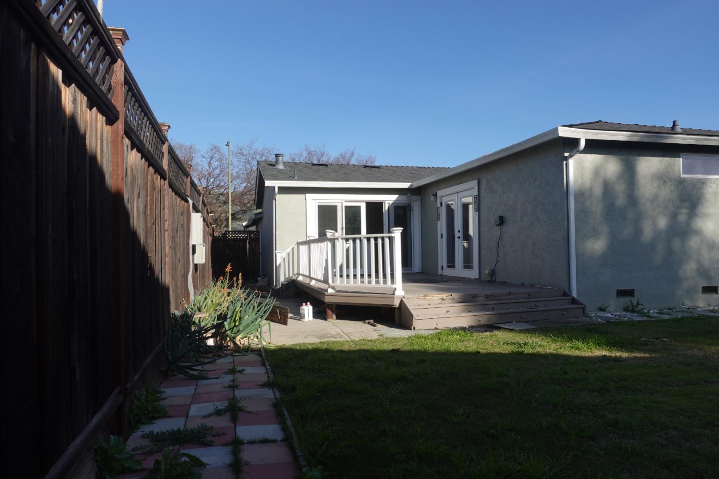 Detail Gallery Image 12 of 14 For 3195 Edenbank Dr, San Jose,  CA 95148 - 3 Beds | 2 Baths