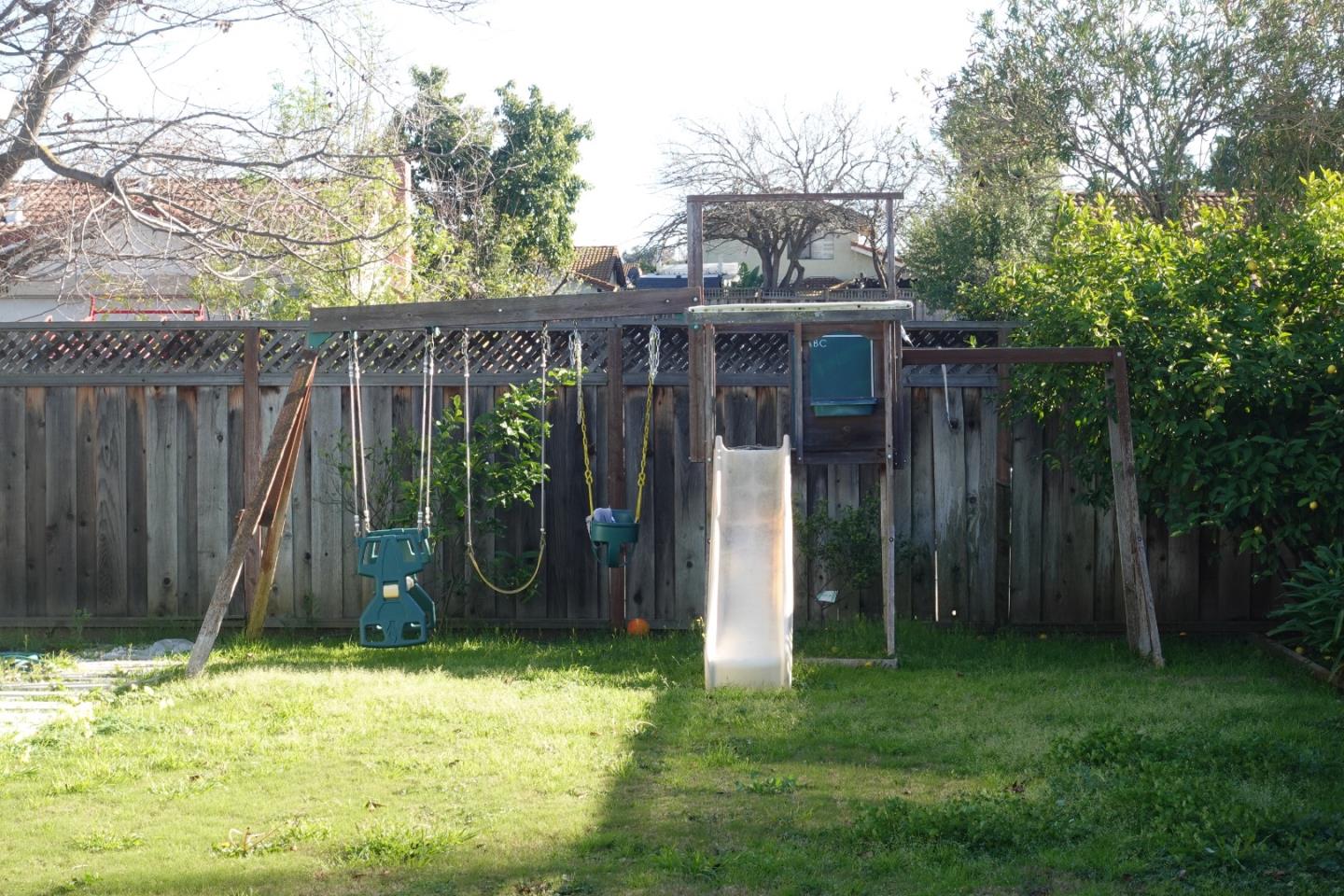 Detail Gallery Image 13 of 14 For 3195 Edenbank Dr, San Jose,  CA 95148 - 3 Beds | 2 Baths