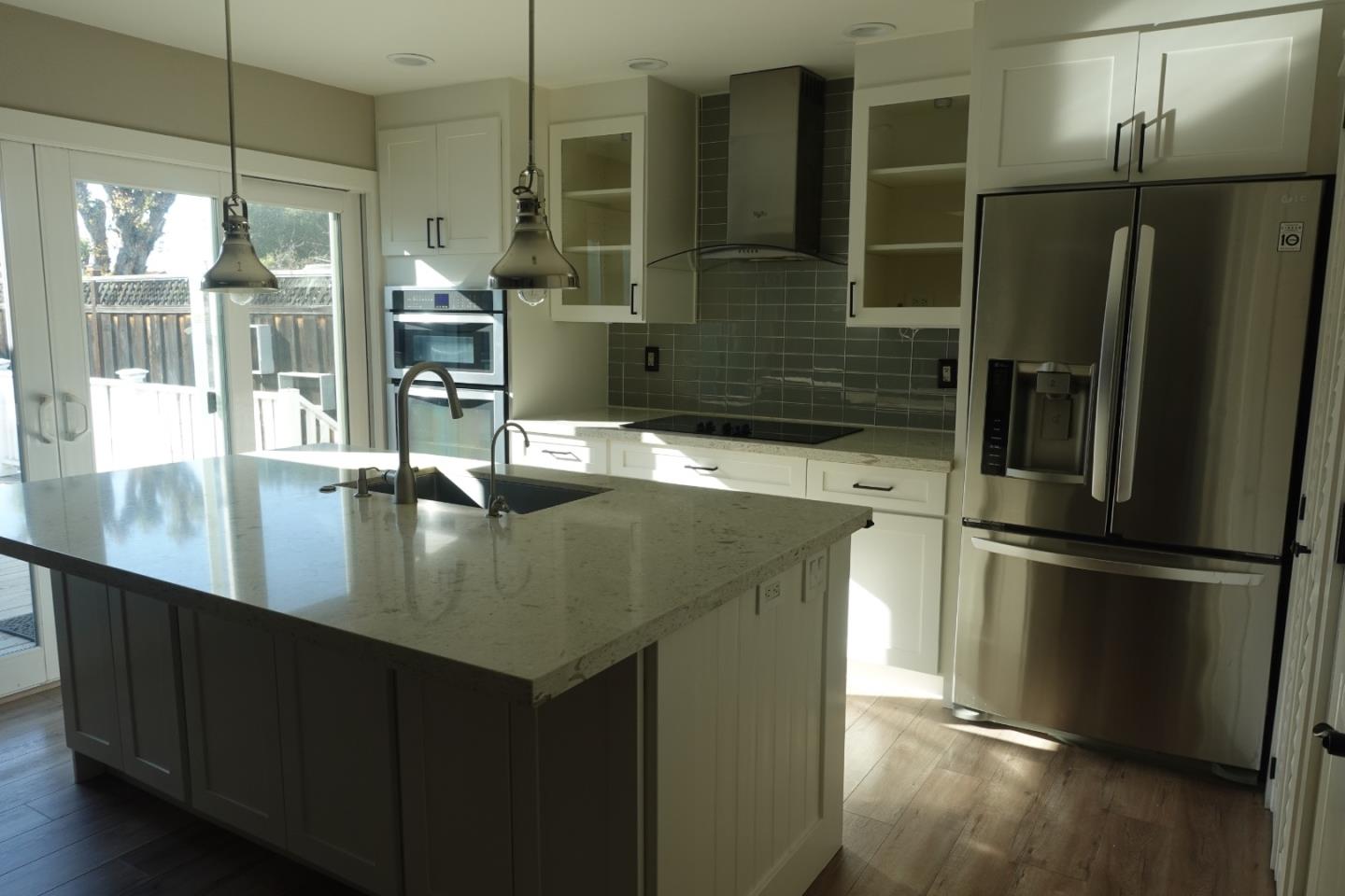 Detail Gallery Image 3 of 14 For 3195 Edenbank Dr, San Jose,  CA 95148 - 3 Beds | 2 Baths