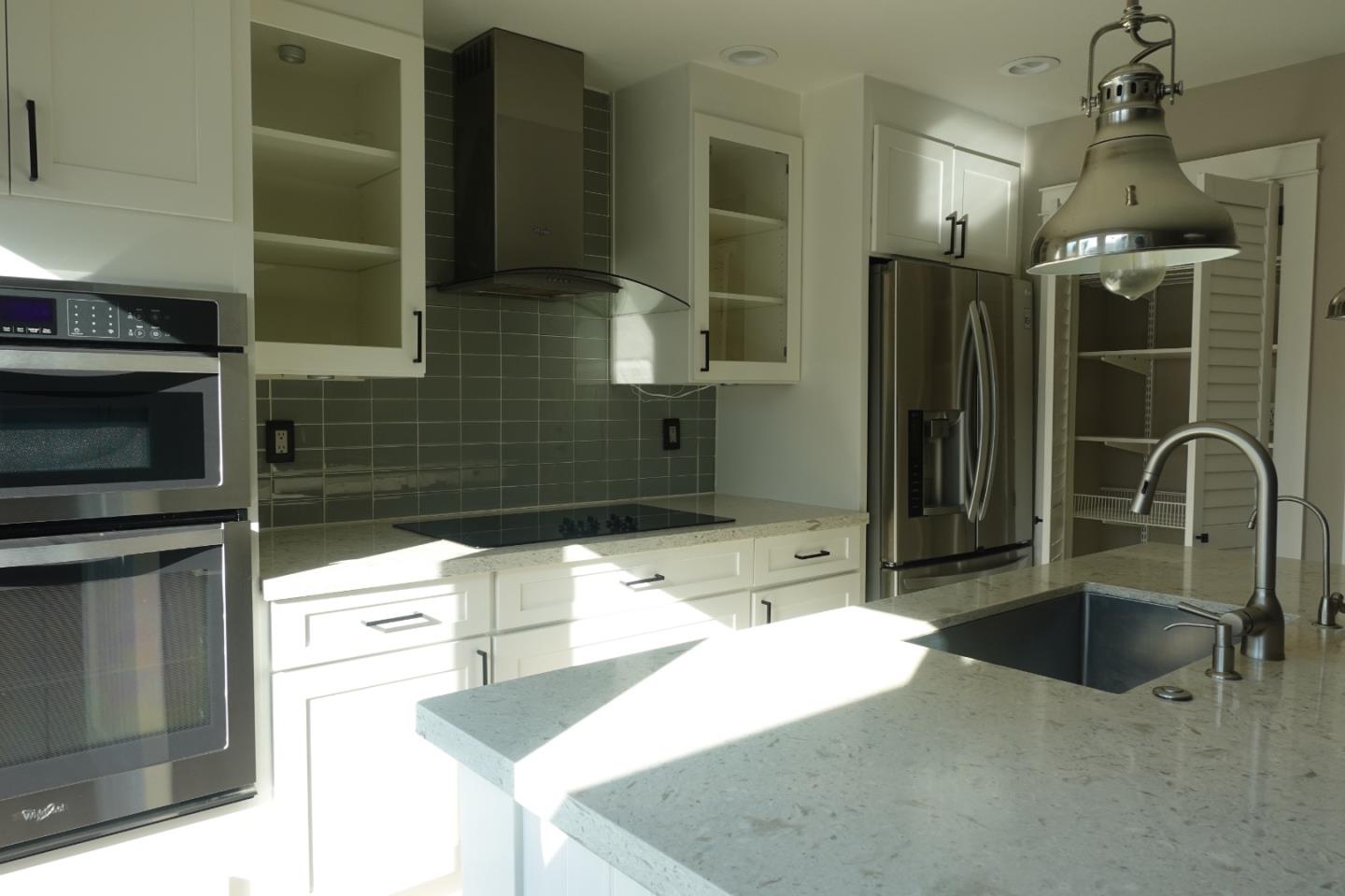 Detail Gallery Image 4 of 14 For 3195 Edenbank Dr, San Jose,  CA 95148 - 3 Beds | 2 Baths