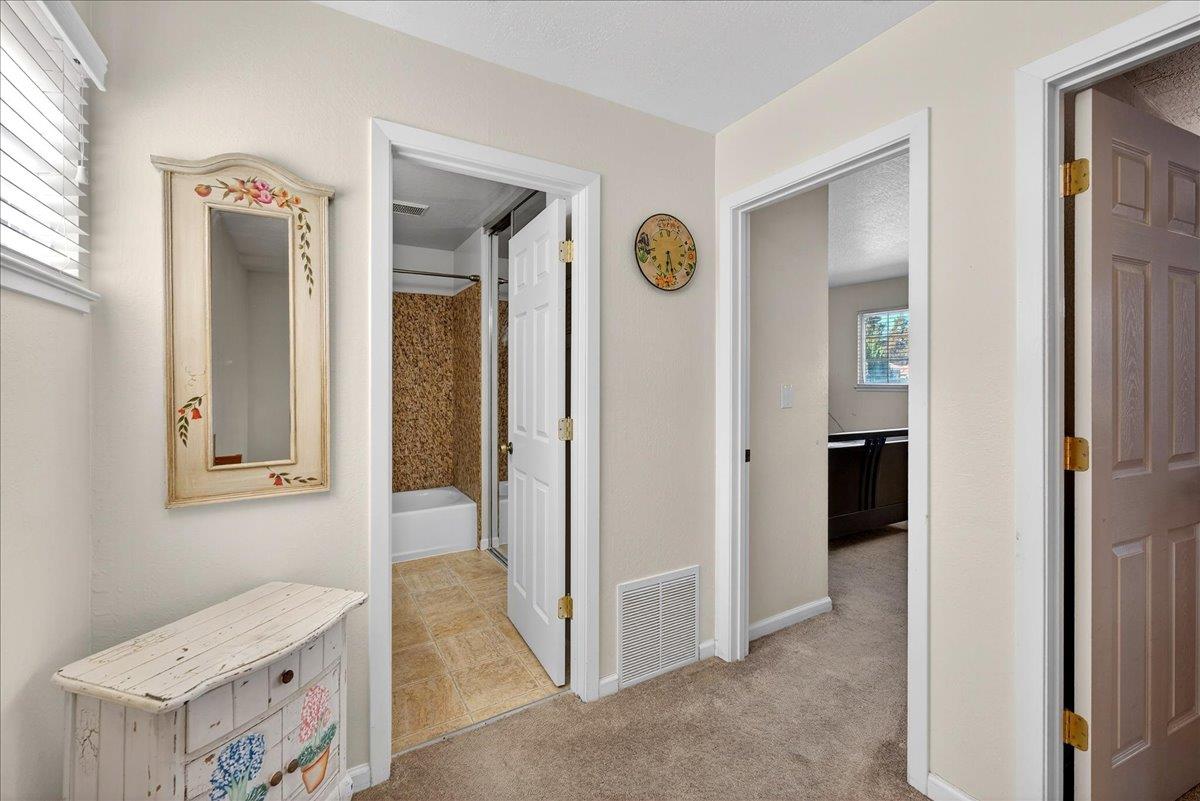 Detail Gallery Image 28 of 41 For 1270 Willowhaven Dr, San Jose,  CA 95126 - 3 Beds | 2 Baths
