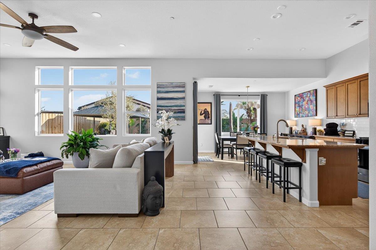 Detail Gallery Image 17 of 74 For 6625 W Vine Ct, Visalia,  CA 93291 - 3 Beds | 2 Baths