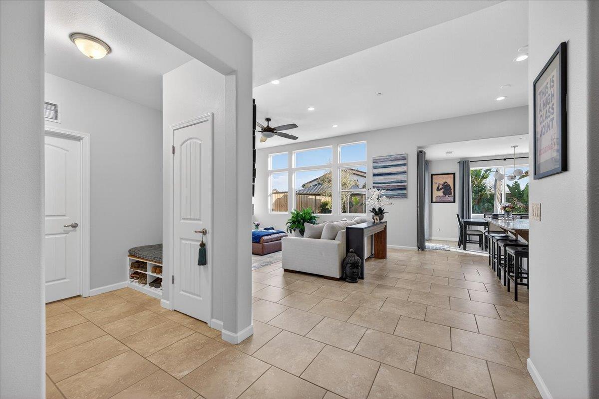 Detail Gallery Image 18 of 74 For 6625 W Vine Ct, Visalia,  CA 93291 - 3 Beds | 2 Baths