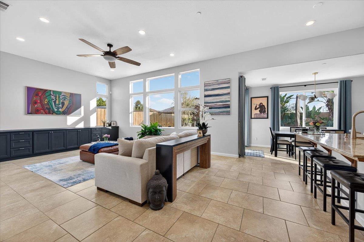 Detail Gallery Image 20 of 74 For 6625 W Vine Ct, Visalia,  CA 93291 - 3 Beds | 2 Baths