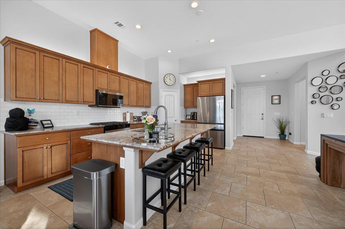 Detail Gallery Image 30 of 74 For 6625 W Vine Ct, Visalia,  CA 93291 - 3 Beds | 2 Baths