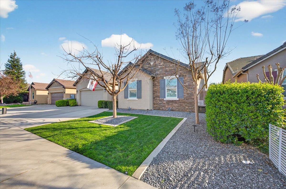 Detail Gallery Image 6 of 74 For 6625 W Vine Ct, Visalia,  CA 93291 - 3 Beds | 2 Baths