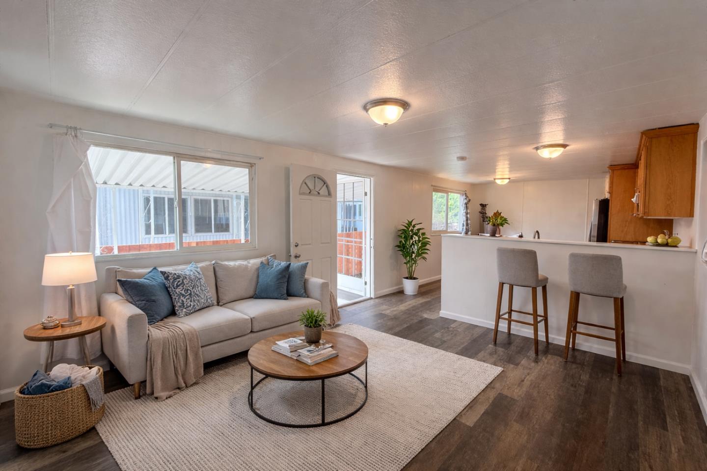 Detail Gallery Image 2 of 11 For 900 Golden Wheel Park Dr #33,  San Jose,  CA 95112 - 2 Beds | 1 Baths