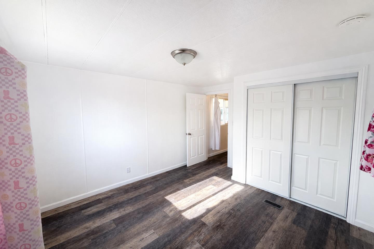 Detail Gallery Image 5 of 11 For 900 Golden Wheel Park Dr #33,  San Jose,  CA 95112 - 2 Beds | 1 Baths