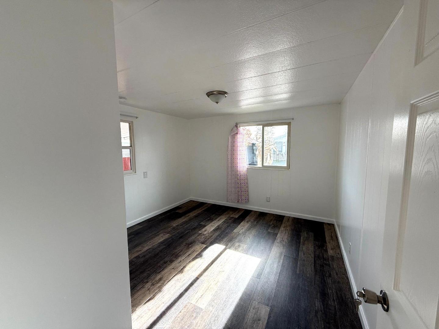 Detail Gallery Image 7 of 11 For 900 Golden Wheel Park Dr #33,  San Jose,  CA 95112 - 2 Beds | 1 Baths