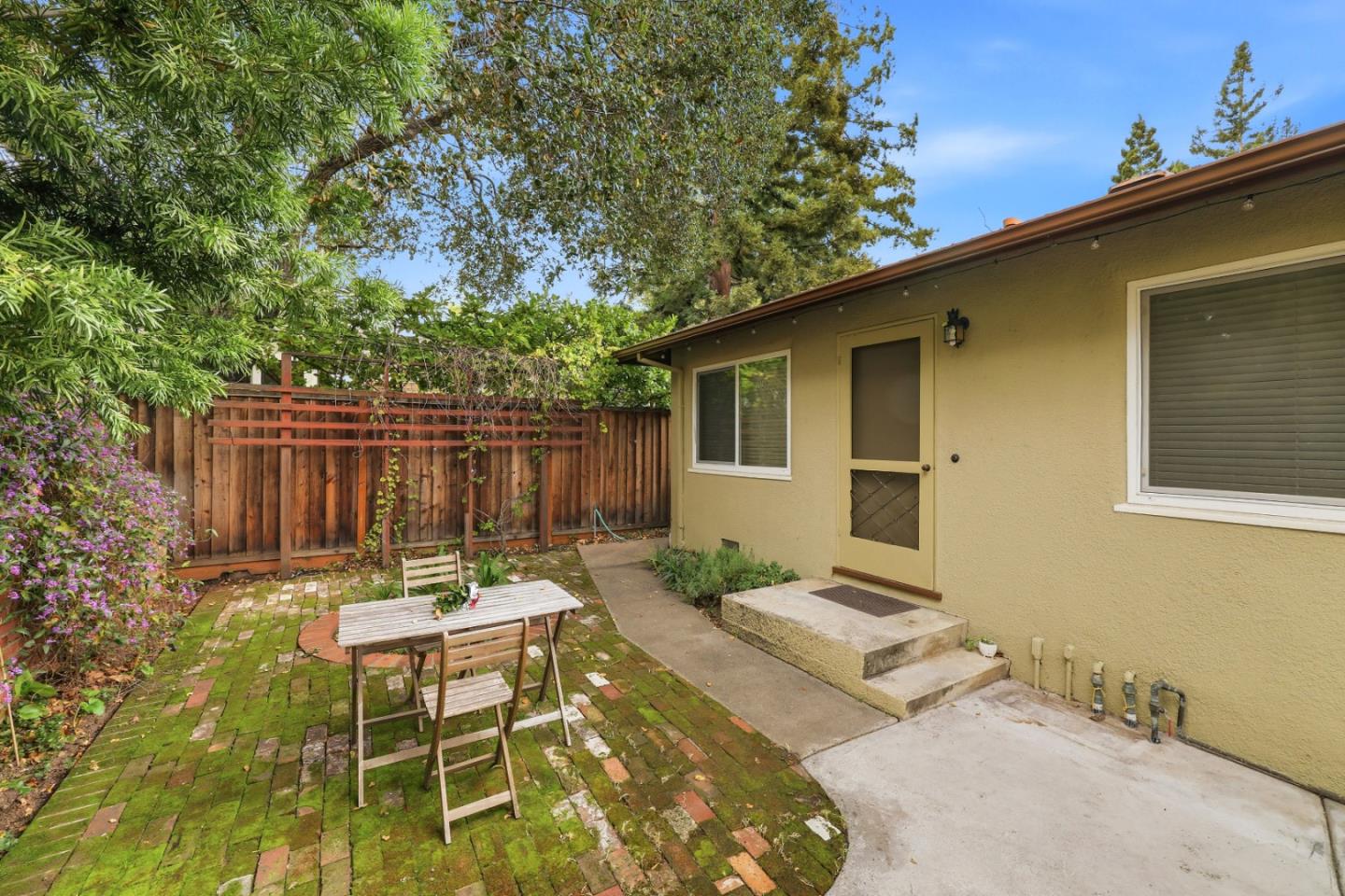 Detail Gallery Image 10 of 37 For 1280 &1300 Mills St, Menlo Park,  CA 94025 - – Beds | – Baths