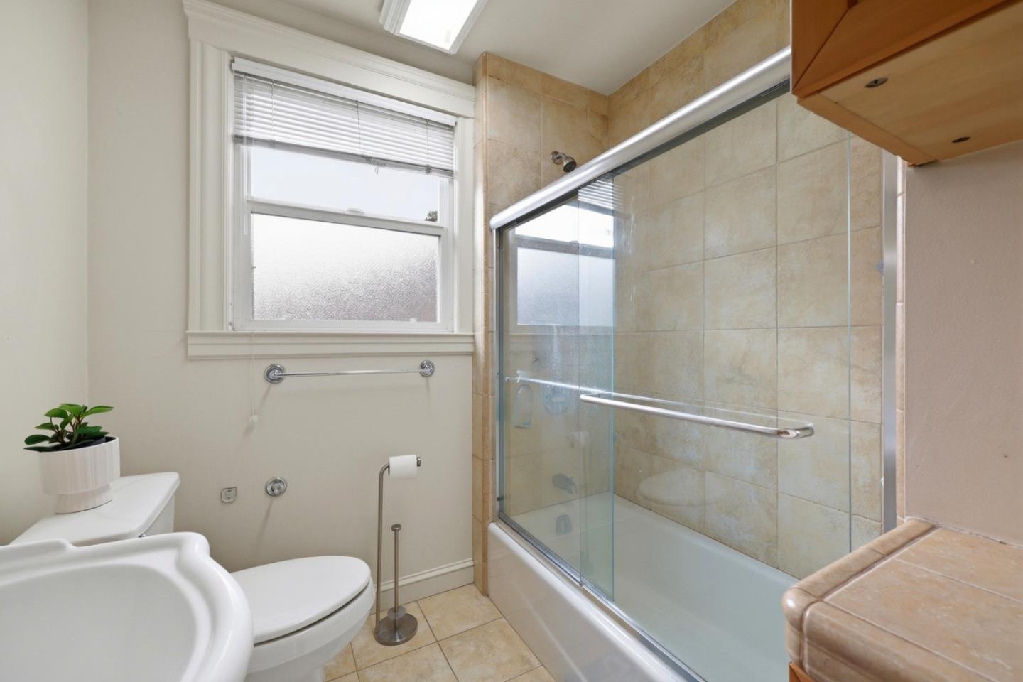 Detail Gallery Image 24 of 37 For 1280 &1300 Mills St, Menlo Park,  CA 94025 - – Beds | – Baths