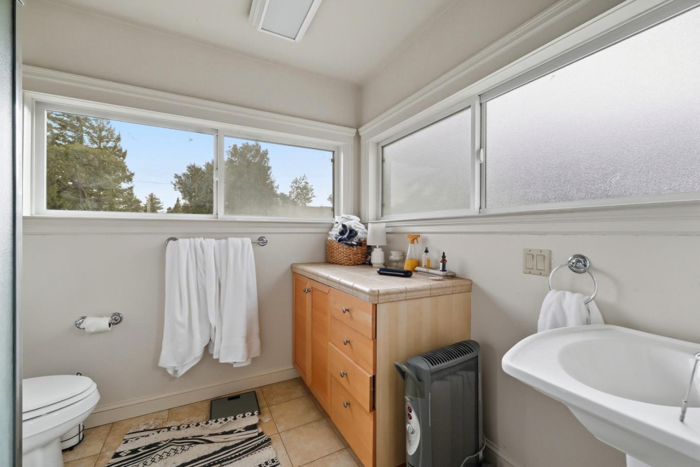 Detail Gallery Image 26 of 37 For 1280 &1300 Mills St, Menlo Park,  CA 94025 - – Beds | – Baths