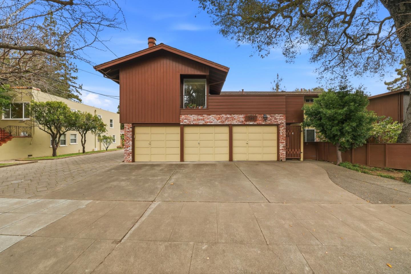 Detail Gallery Image 3 of 37 For 1280 &1300 Mills St, Menlo Park,  CA 94025 - – Beds | – Baths